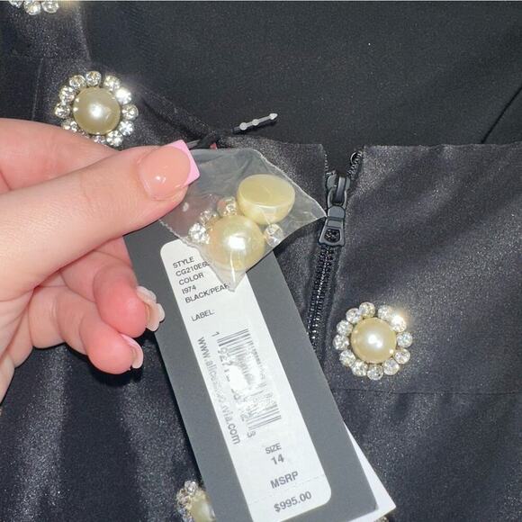 Alice + Olivia Athene Pearl Embellished Babydoll Mini Dress NWT Black 14 Plus - Picture 9 of 15